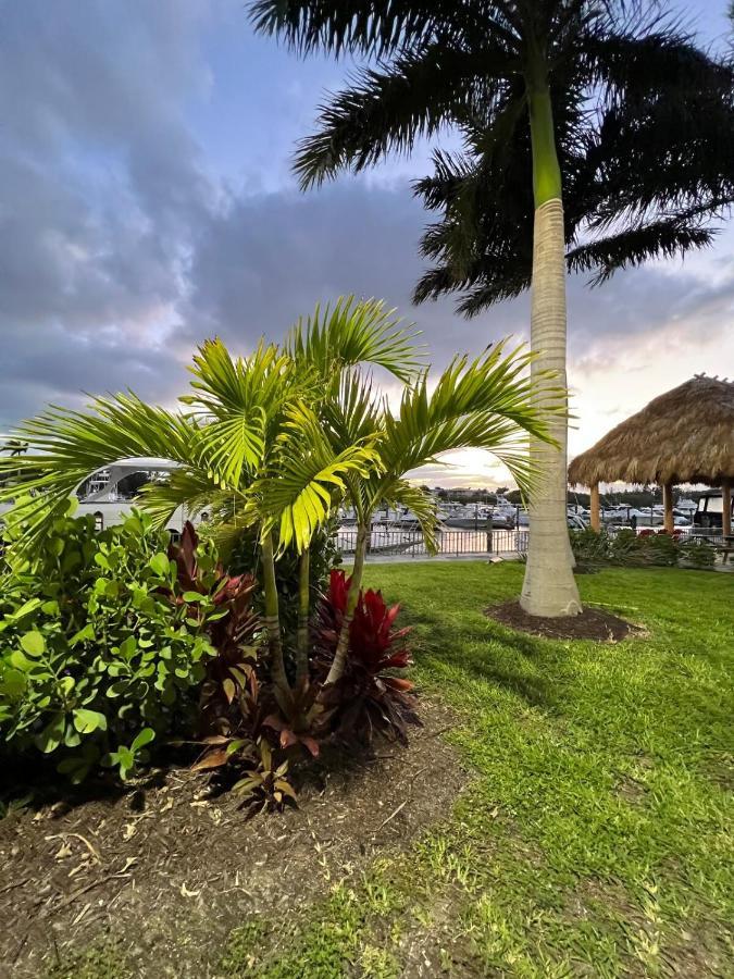 Marina Vibes - Sarasota Hotel South Bradenton ภายนอก รูปภาพ