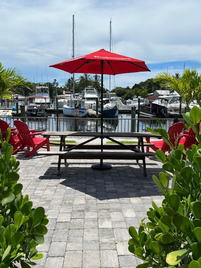 Marina Vibes - Sarasota Hotel South Bradenton ภายนอก รูปภาพ